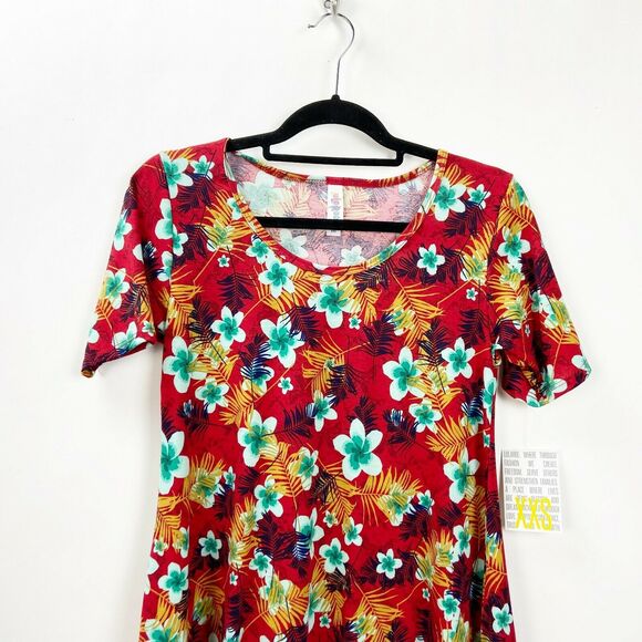 Lularoe XXS NWT Womens Unicorn Perfect T Red Flower Print Top - Picture 2 of 7